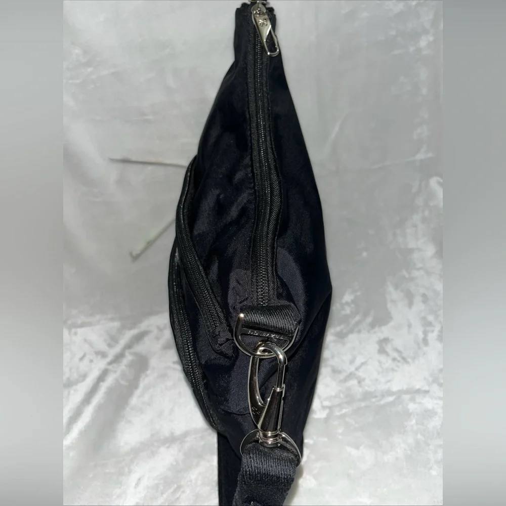 Travelon Anti-Theft Essentials North/South Asymmetric Crossbody Purse Black - Picture 10 of 13